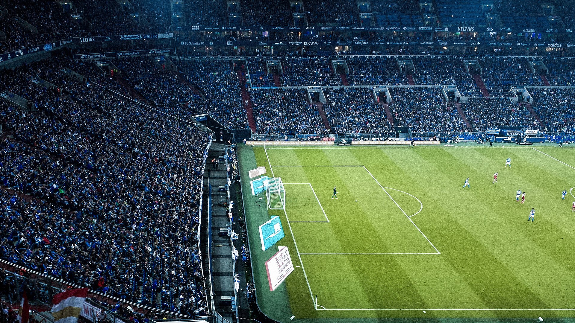 拉亚爆发，厄瓜多尔强行终结里昂，一场足球与生存的战争